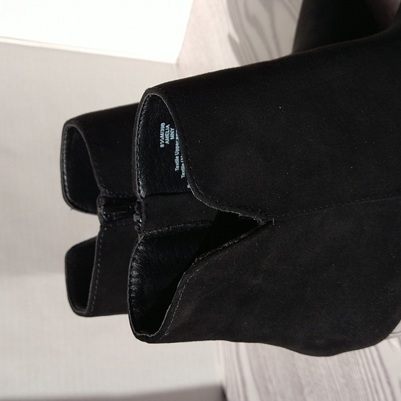Marc New York Amelia Black Faux Suede Heel Ankle Pointed Booties Sz 8.5 - Picture 8 of 12